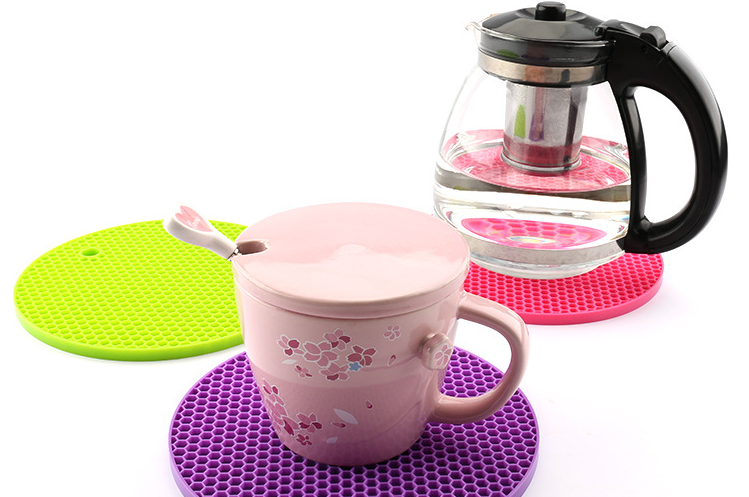 低碳环保的硅胶厨具,安全无毒的硅胶厨具,流行的硅胶厨具 低碳环保的硅胶厨具,安全无毒的硅胶厨具,流行的硅胶厨具