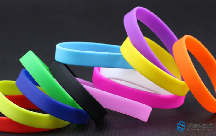 固态硅胶的生产流程是怎样的,固态硅胶制品的工艺 固态硅胶的生产流程是怎样的,固态硅胶制品的工艺