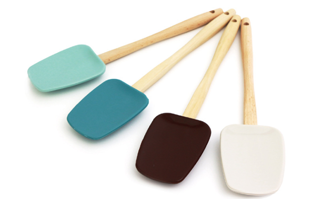 硅胶卡通餐盘 硅胶按摩球 食品级硅胶制品与环保橡塑材料到底那个更好